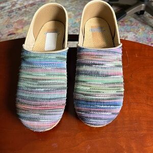 Dansko clogs size 39/9.  Hardly any wear